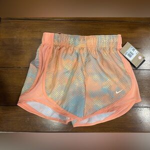 NWT Women’s Nike Logo Dri-Fit Workout Running Shorts Size XS